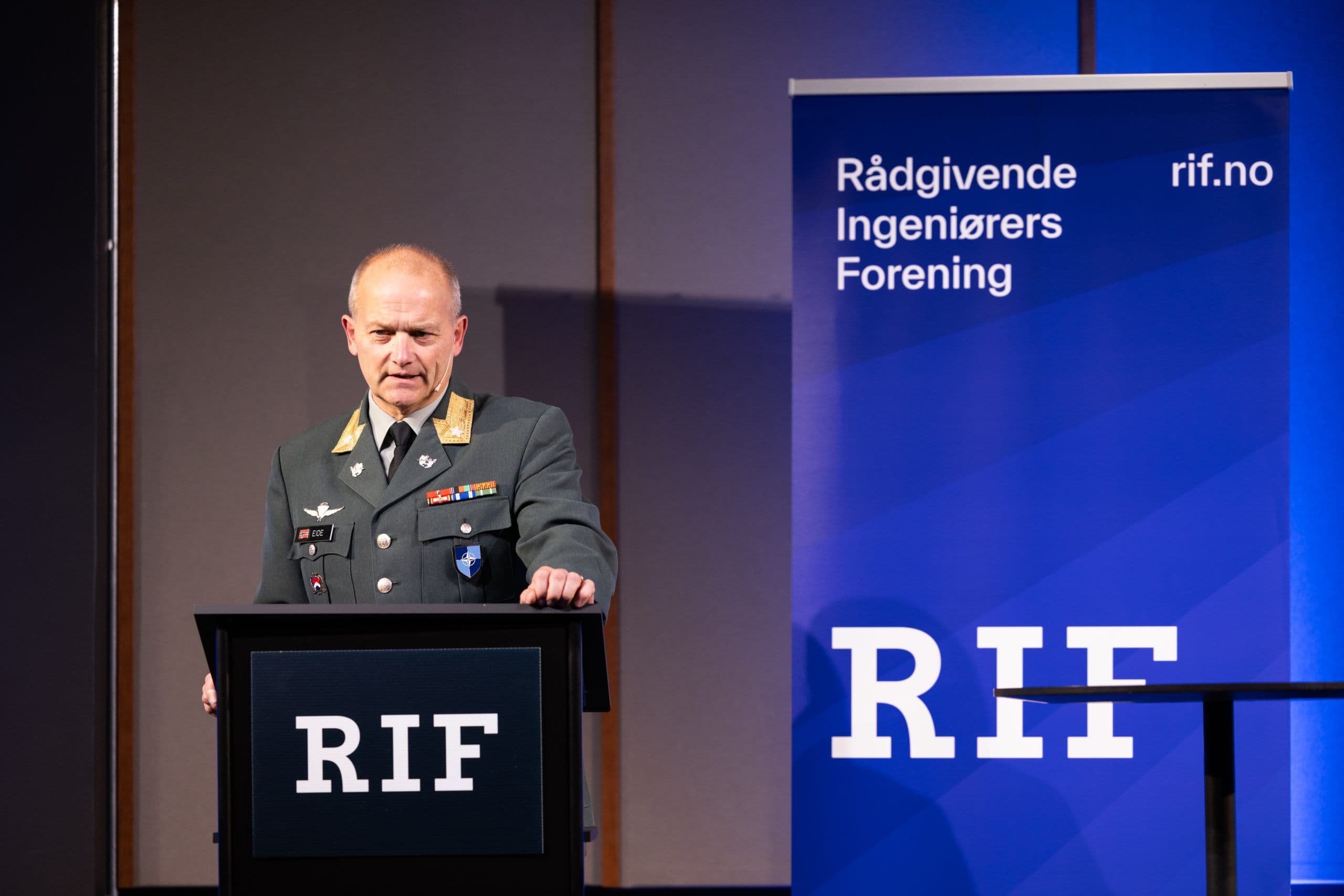 Illustrasjon av Norge må bygge sterkere infrastruktur for å stå imot fremtidens trusler